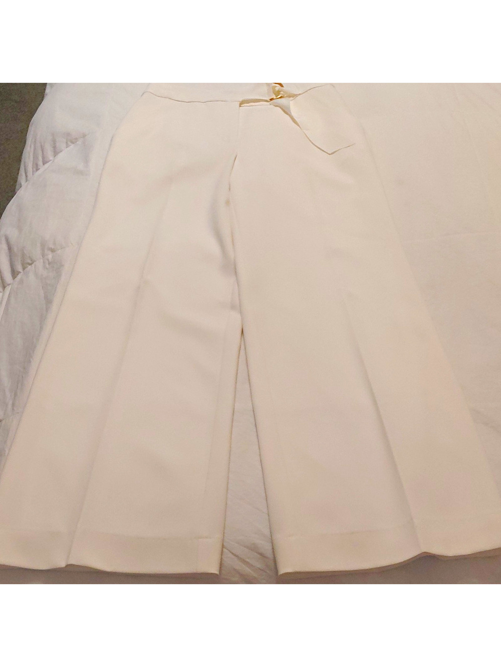 Trina Turk Women's off white Wide-Leg Dress Pants Lined Buckle size 6 #1120